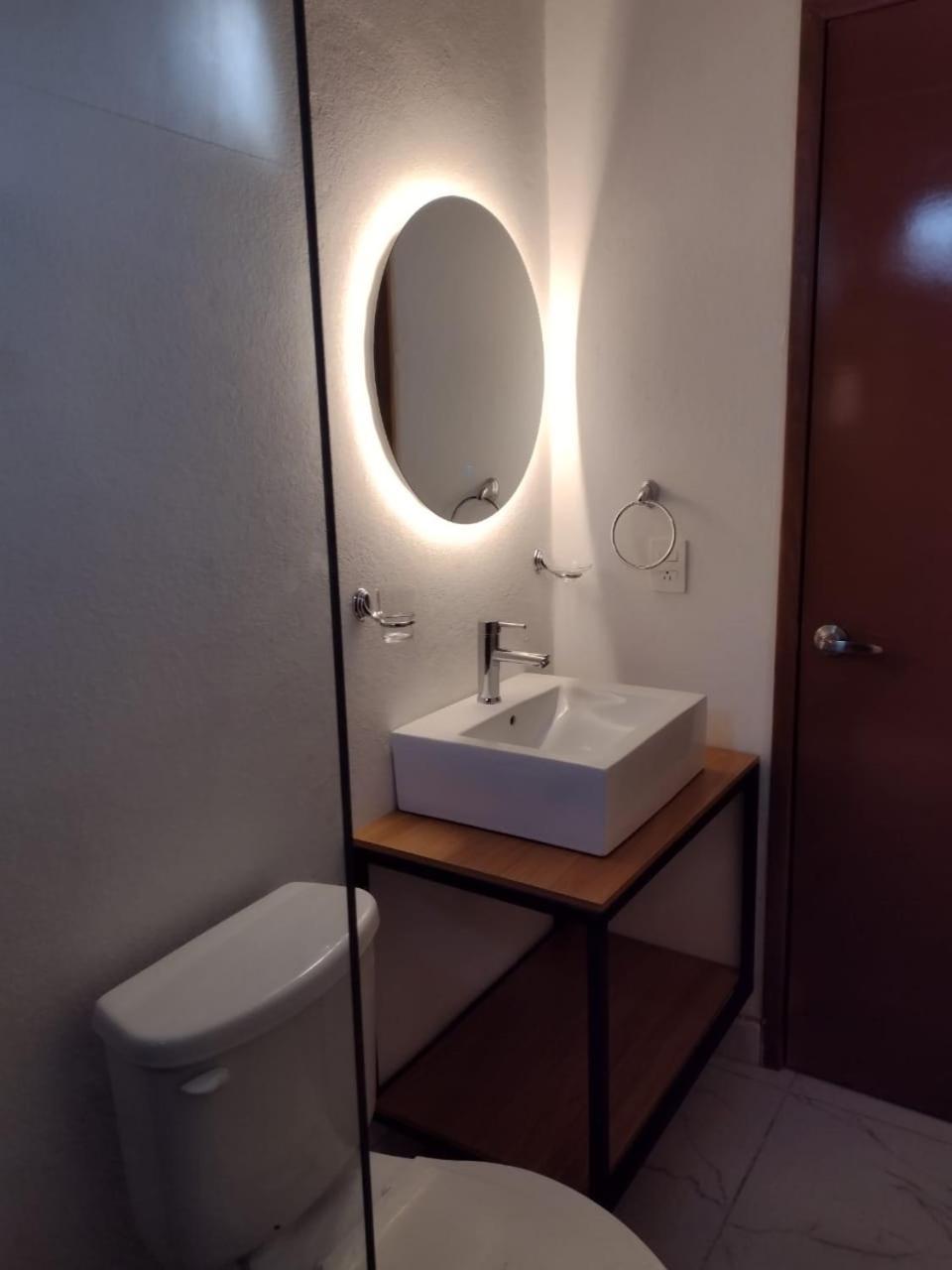 Vidrio Suites Col Americana グアダラハラ エクステリア 写真