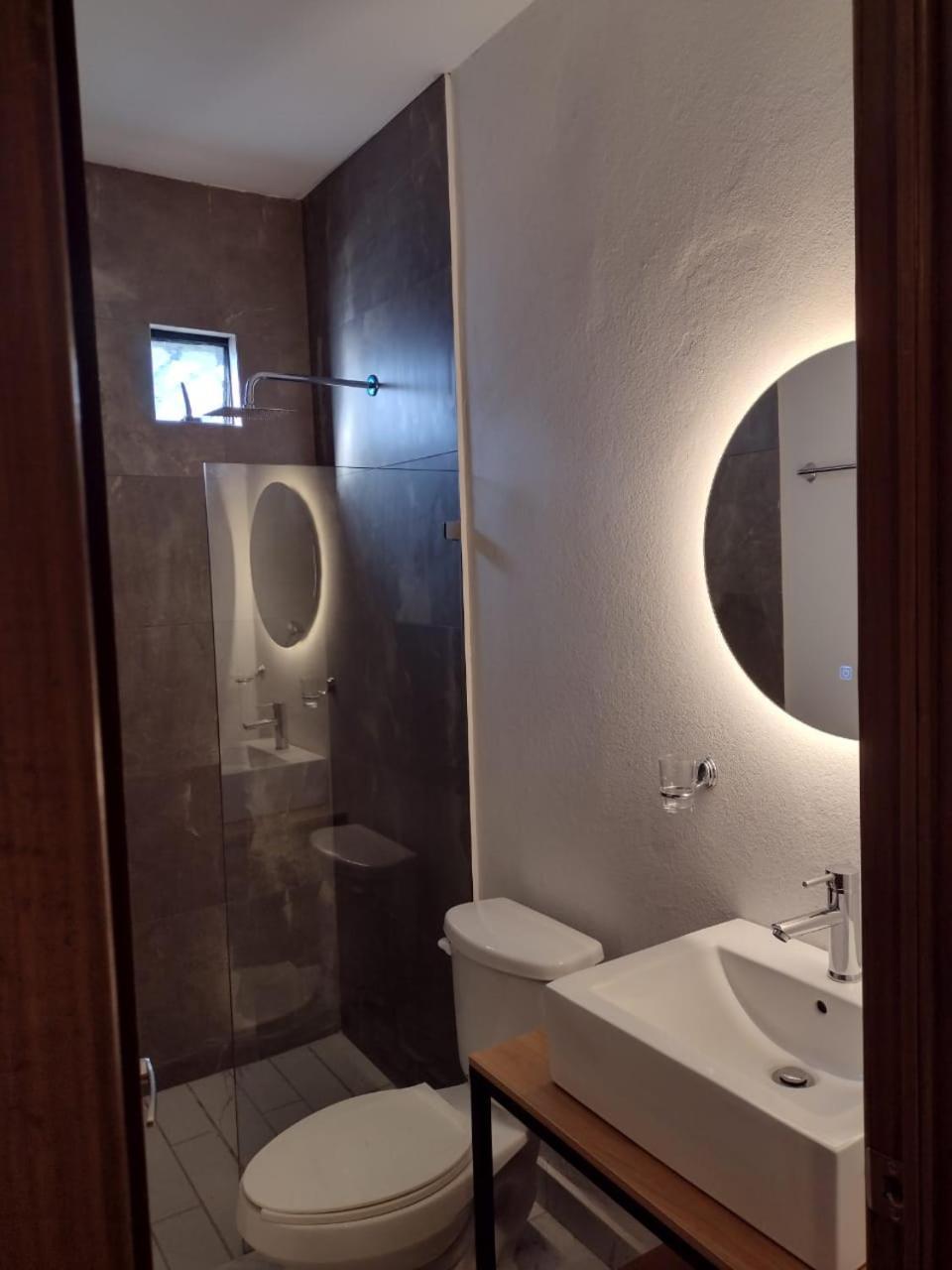 Vidrio Suites Col Americana グアダラハラ エクステリア 写真