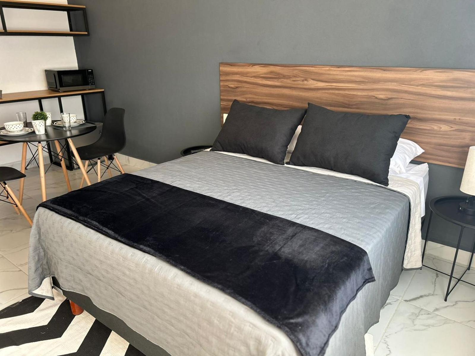 Vidrio Suites Col Americana グアダラハラ エクステリア 写真